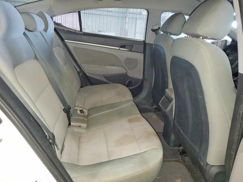 2017 HYUNDAI ELANTRA SE 11