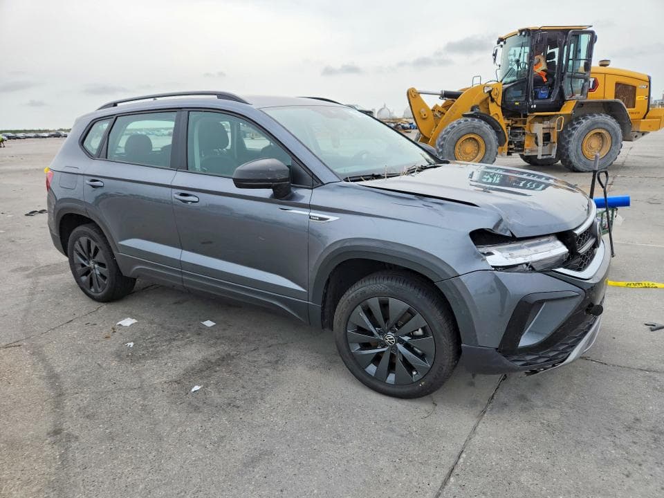 2024 VOLKSWAGEN TAOS S 4