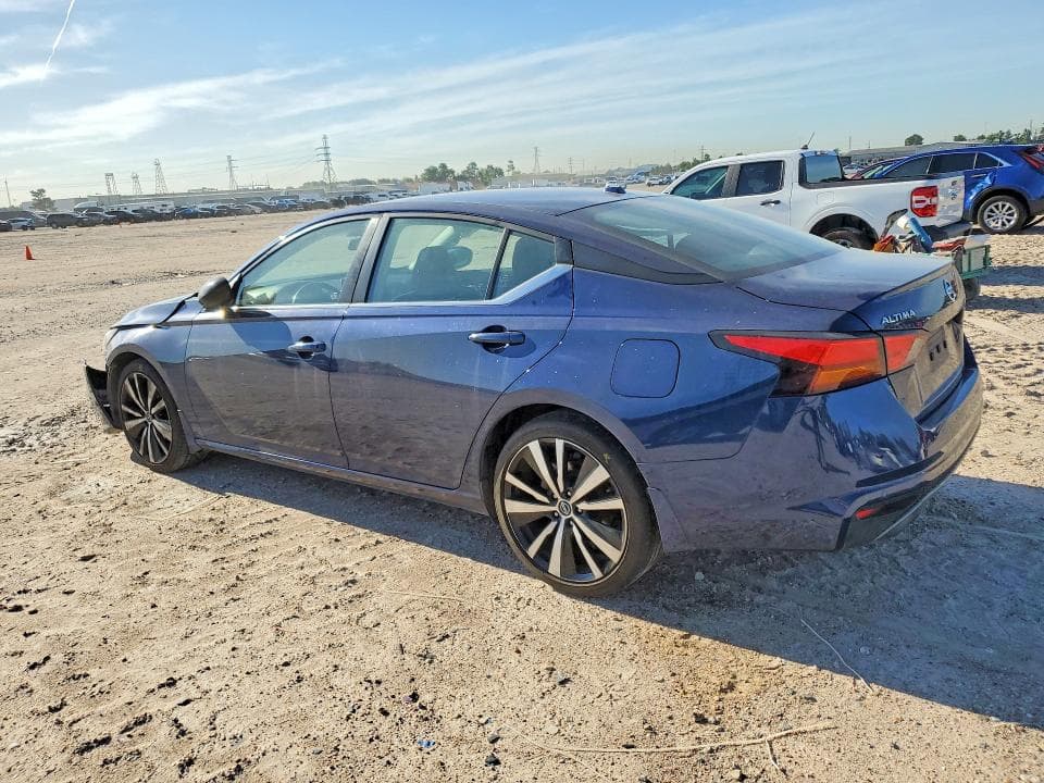 2022 NISSAN ALTIMA SR SR 2