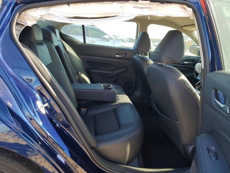 2022 NISSAN ALTIMA SR SR 10