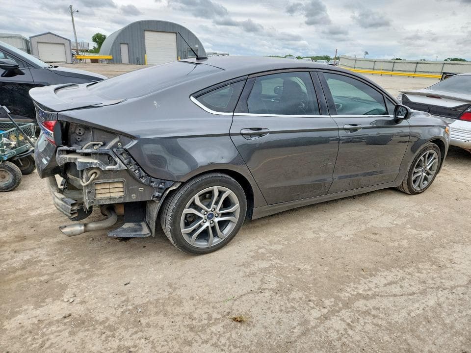 2017 FORD FUSION SE 3