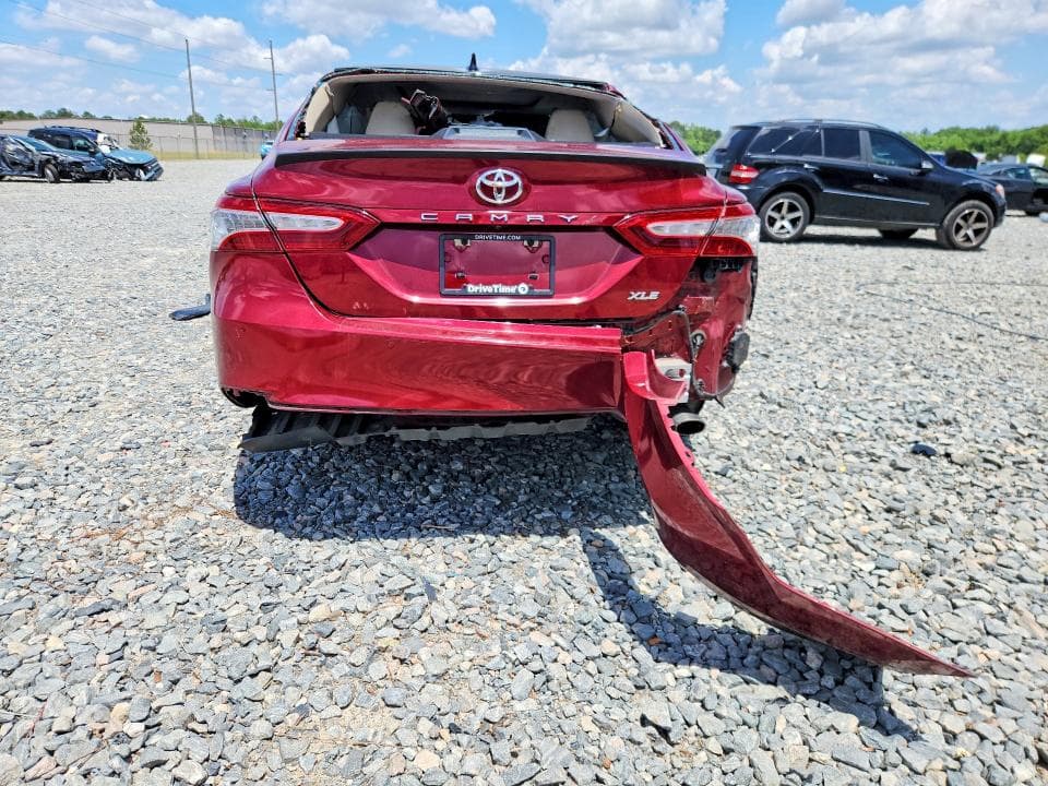2018 TOYOTA CAMRY XLE XLE 6