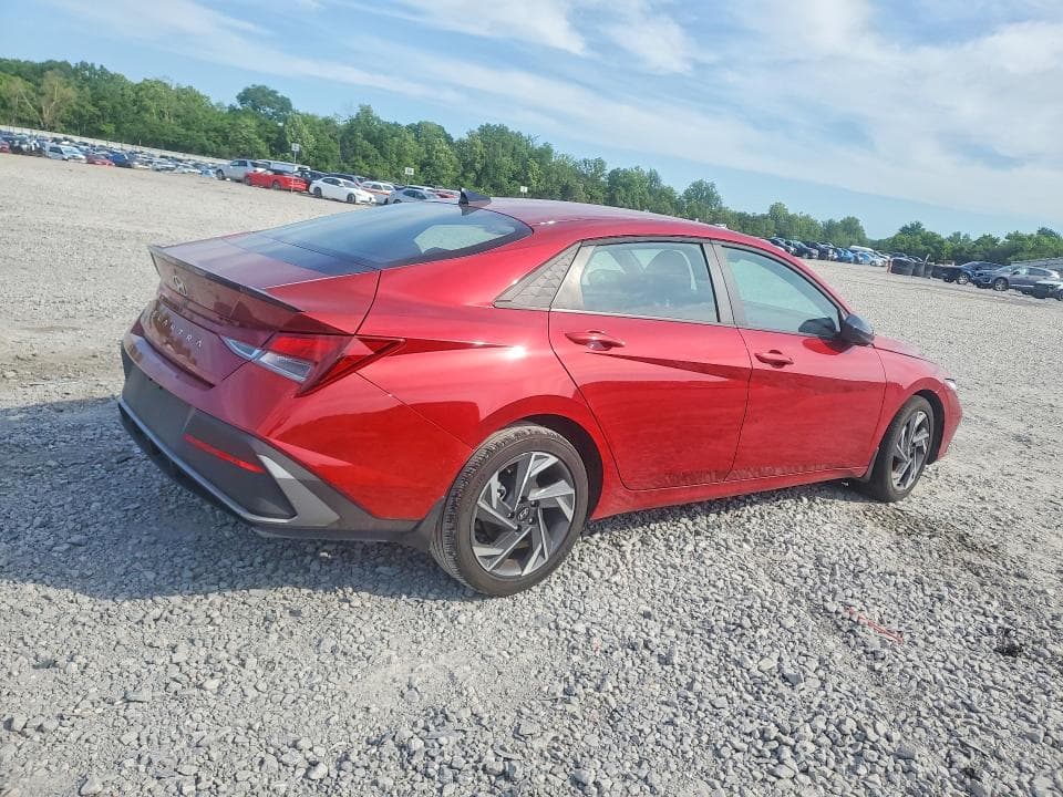2025 HYUNDAI ELANTRA SEL SPORT 3
