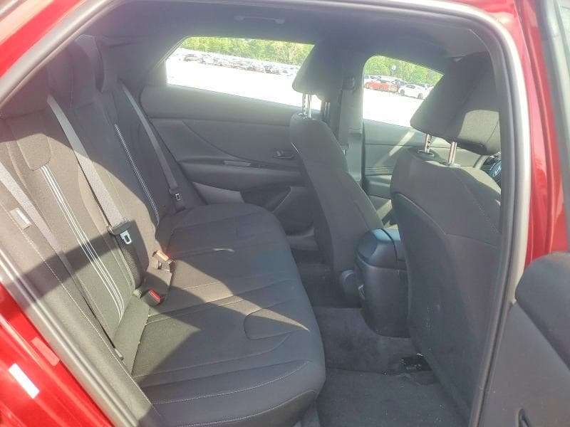 2025 HYUNDAI ELANTRA SEL SPORT 10