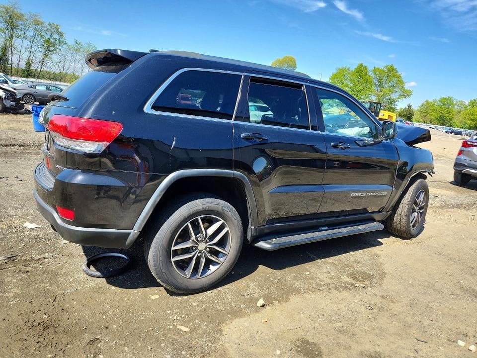 2018 JEEP GRAND CHEROKEE LAREDO 3