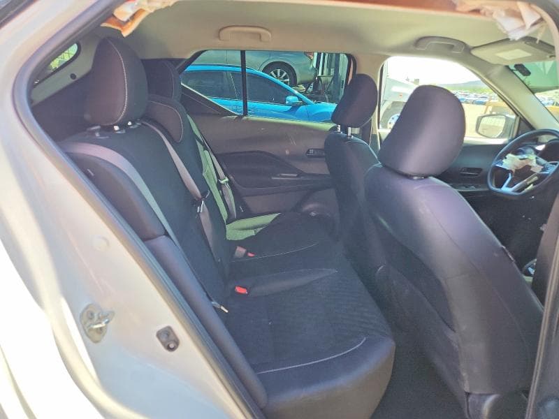 2021 NISSAN KICKS S 11