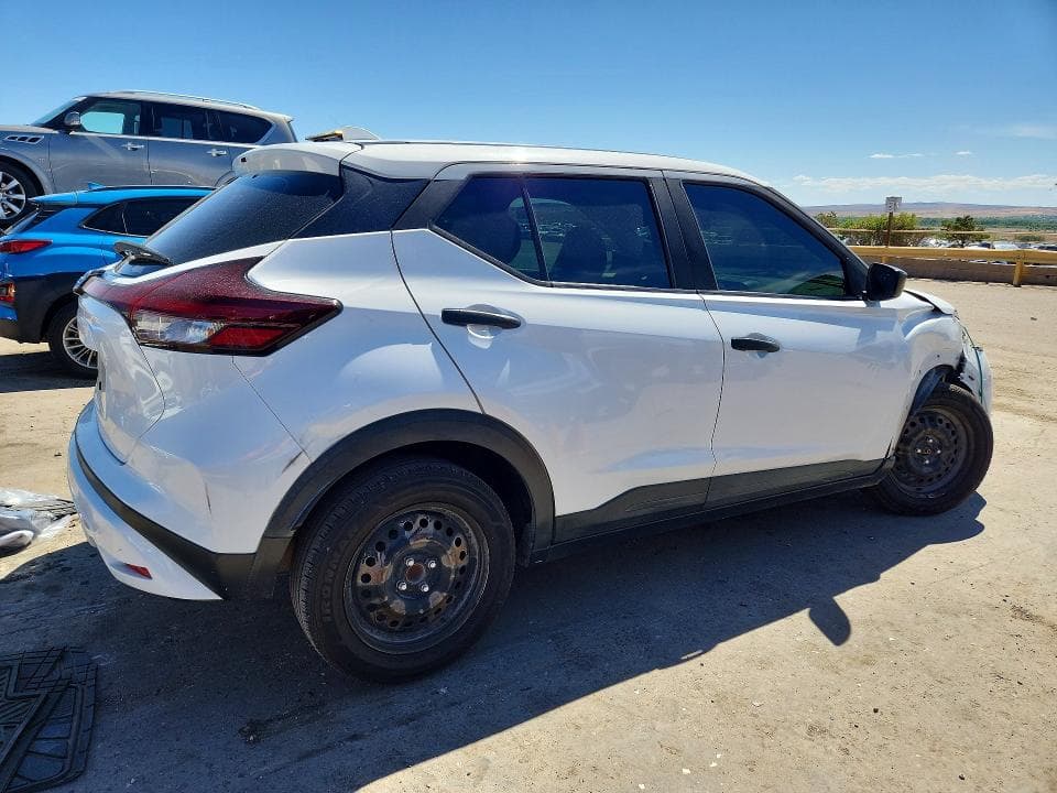 2021 NISSAN KICKS S 3