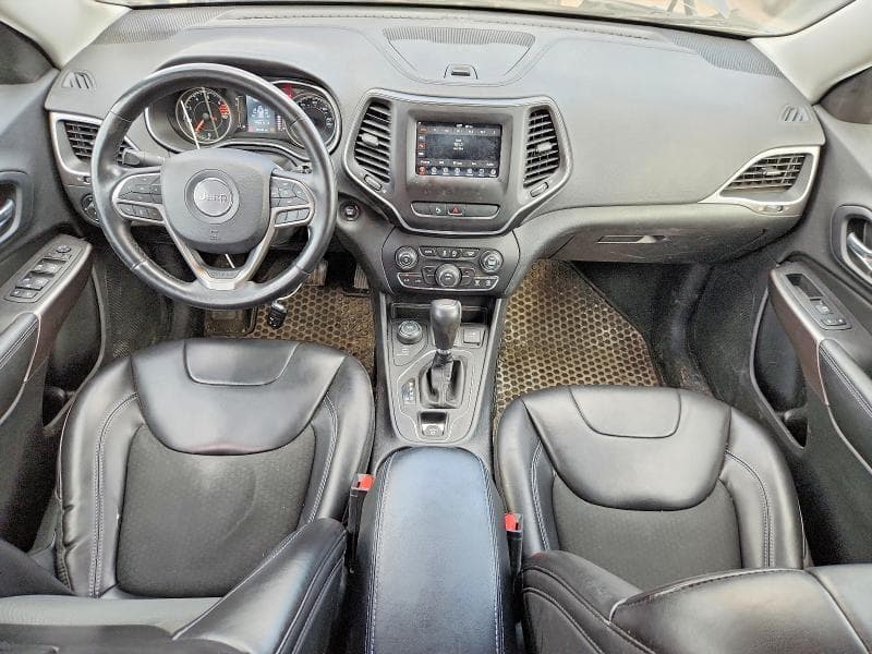 2019 JEEP CHEROKEE LATITUDE PLUS LATITUDE PLUS 8
