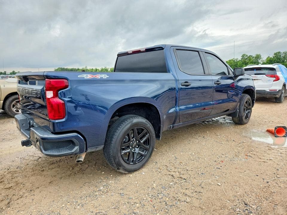 2023 CHEVROLET SILVERADO K1500 CUSTOM 3
