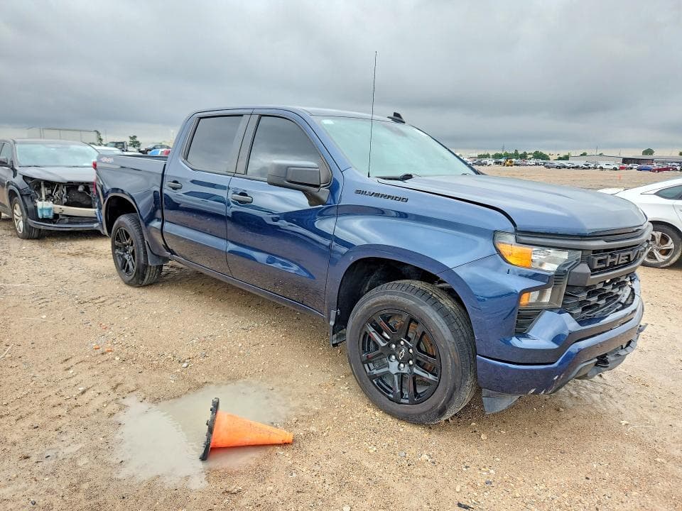 2023 CHEVROLET SILVERADO K1500 CUSTOM 4