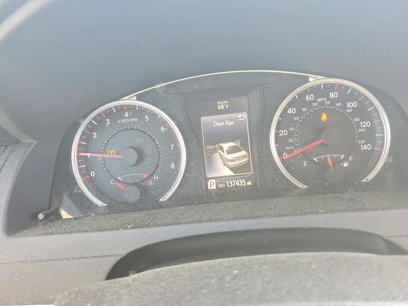 2017 TOYOTA CAMRY SE 9