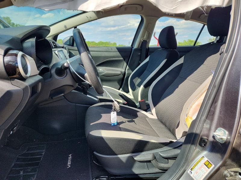 2022 NISSAN VERSA SV SV 8