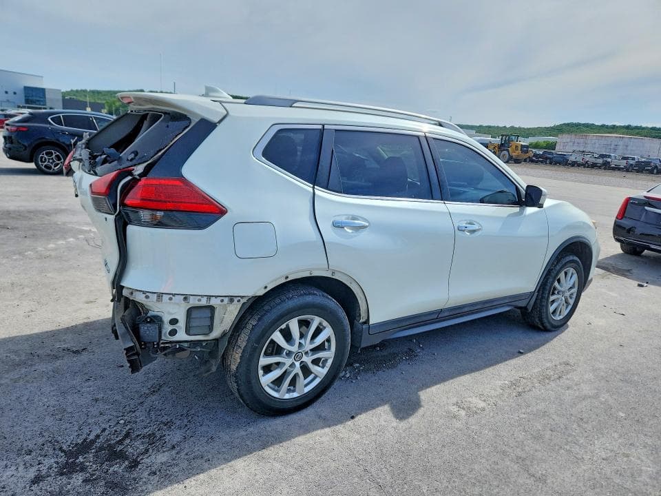 2017 NISSAN ROGUE SV 3