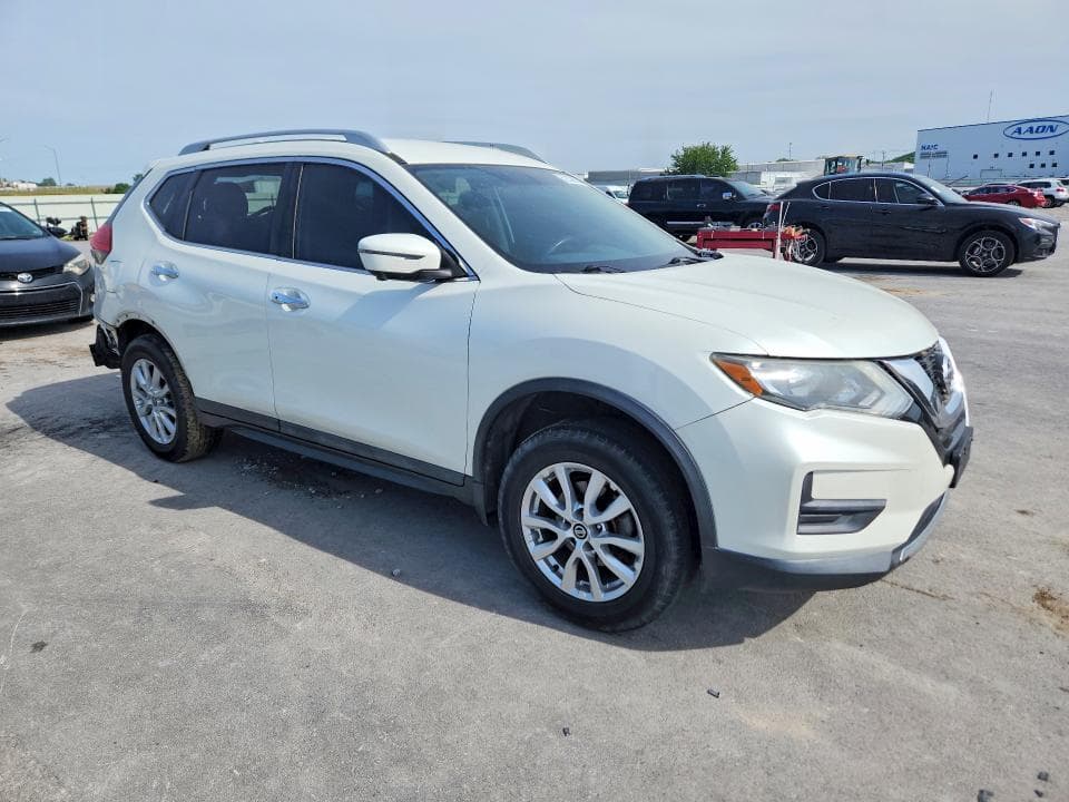 2017 NISSAN ROGUE SV 4