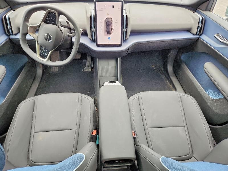 2025 VOLVO EX30 PLUS 8