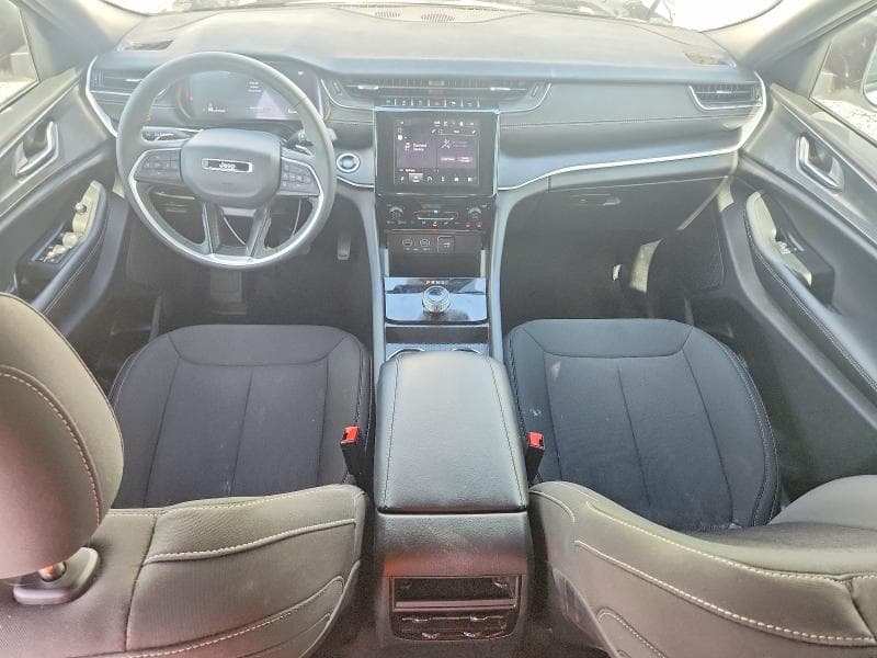 2025 JEEP GRAND CHEROKEE LAREDO 8
