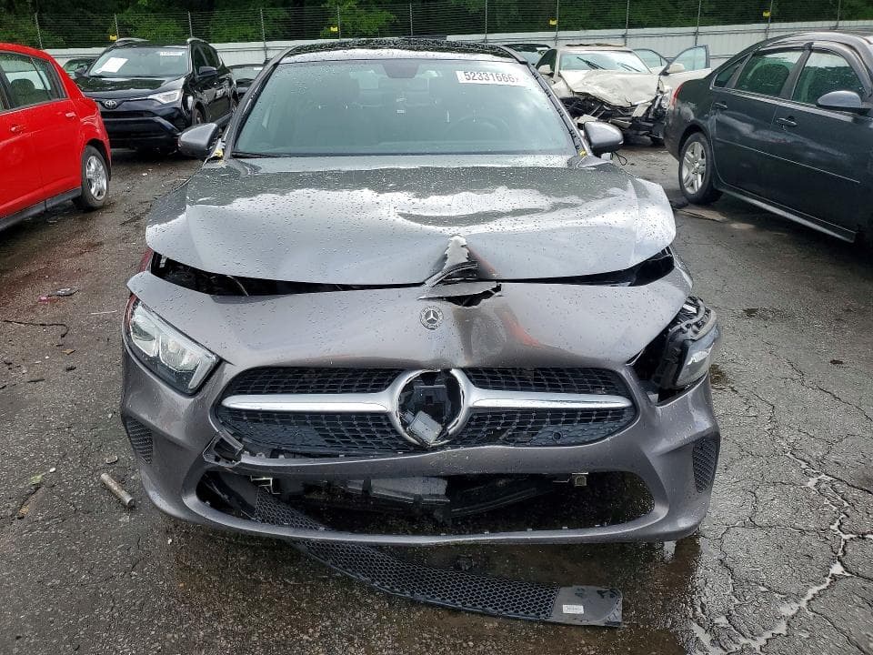 2019 MERCEDES-BENZ A 220 5