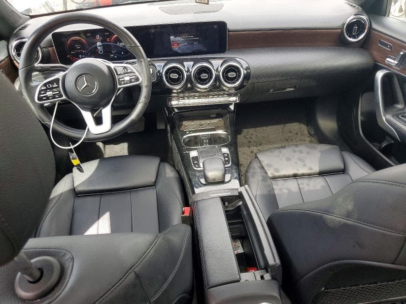 2019 MERCEDES-BENZ A 220 8