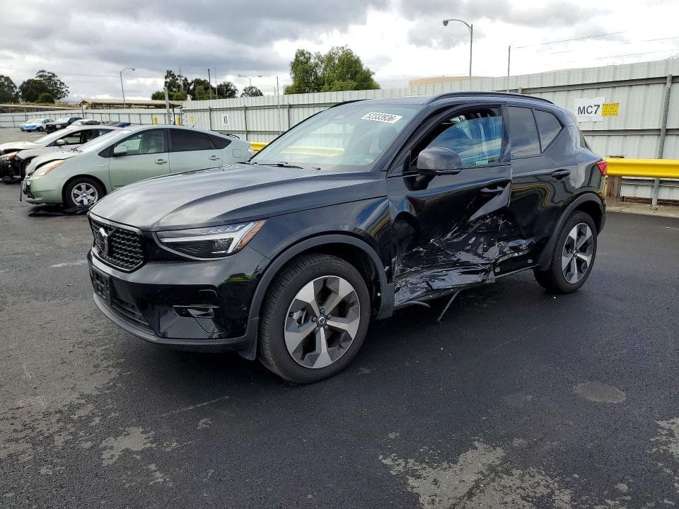2025 VOLVO XC40 PLUS - 1