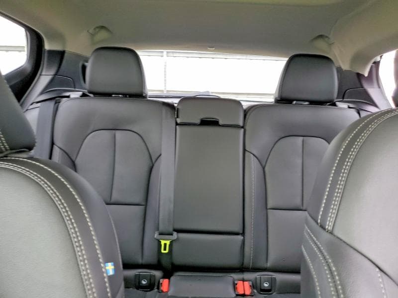 2025 VOLVO XC40 PLUS 10