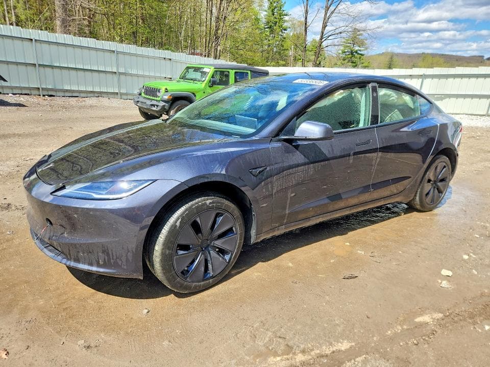 2025 TESLA MODEL 3 1