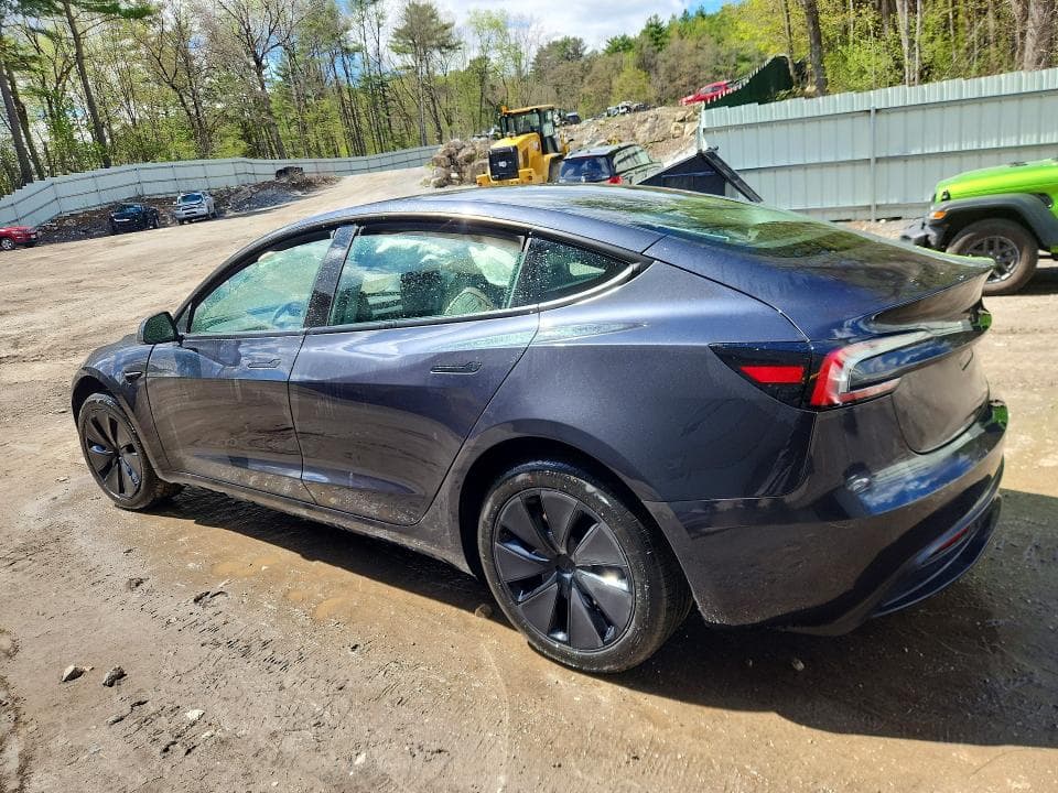 2025 TESLA MODEL 3 2