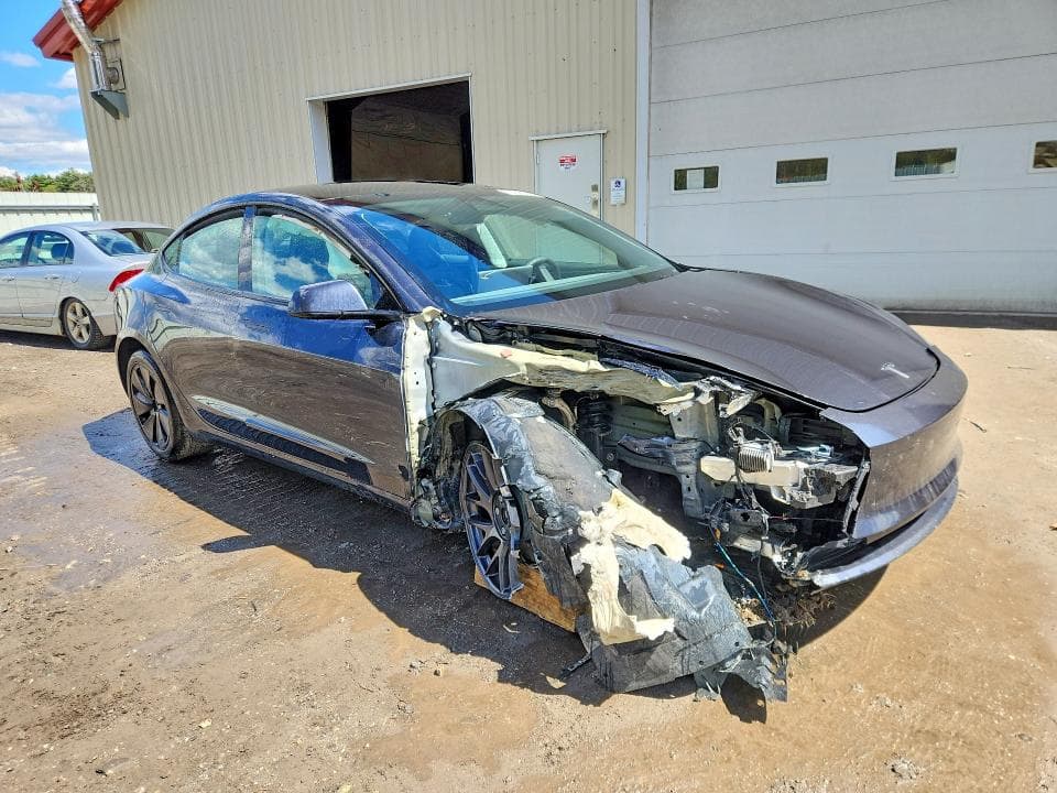 2025 TESLA MODEL 3 4