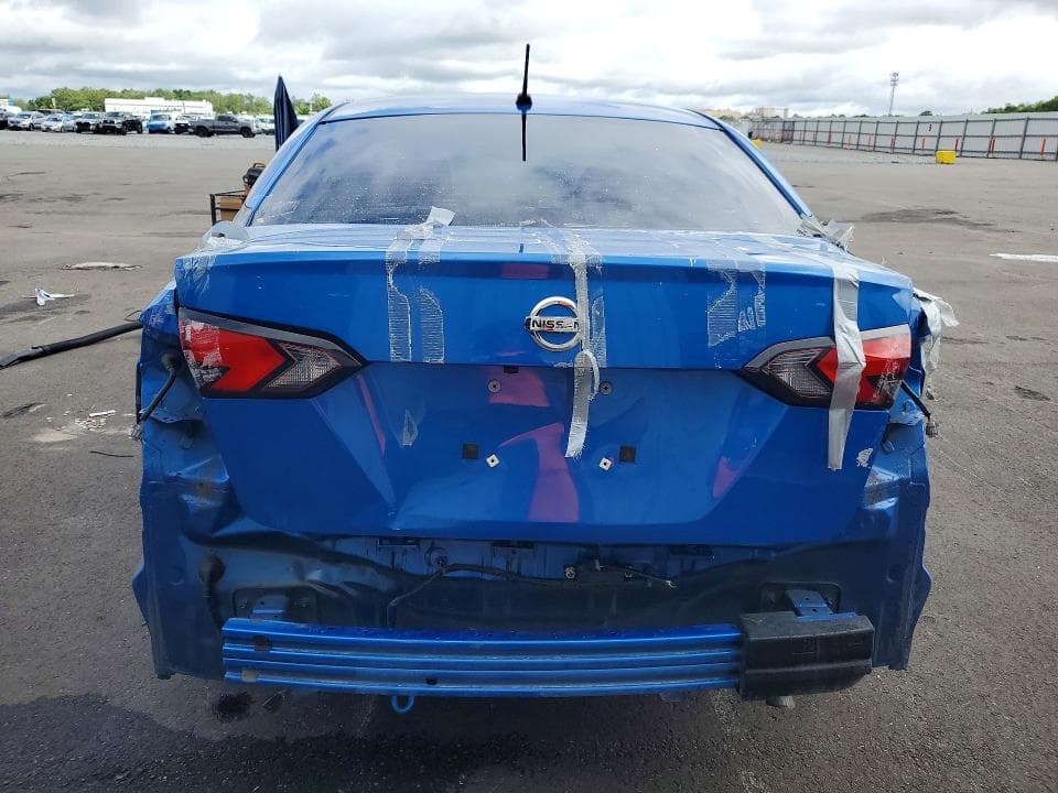 2021 NISSAN VERSA S 6