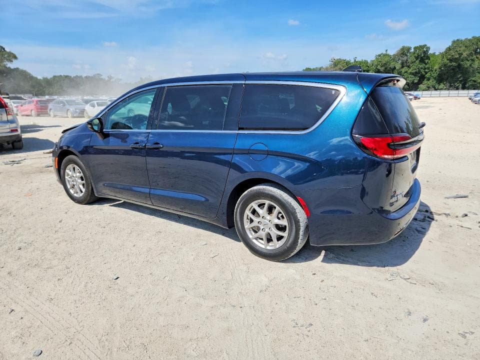 2024 CHRYSLER PACIFICA TOURING L 2