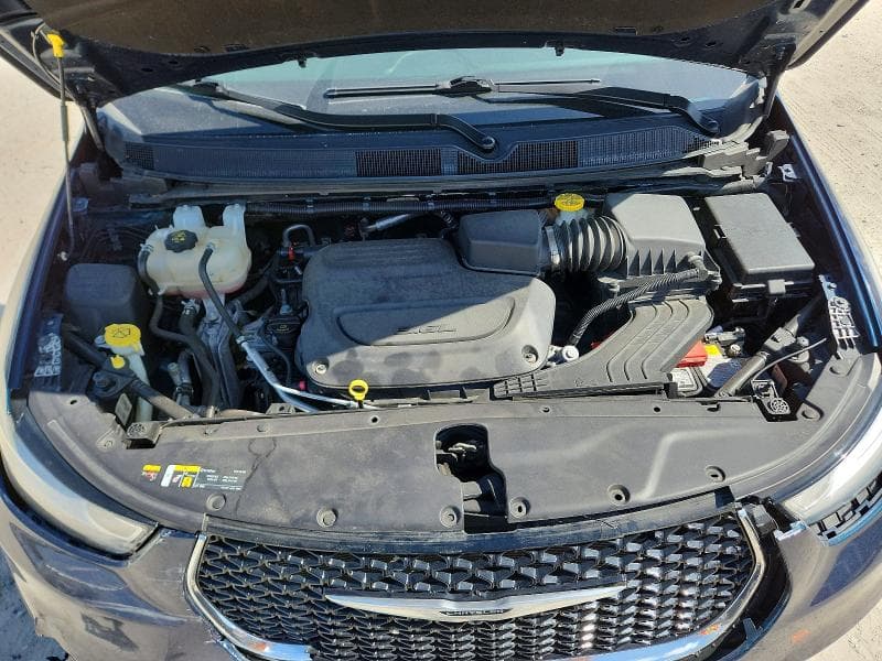2024 CHRYSLER PACIFICA TOURING L 12