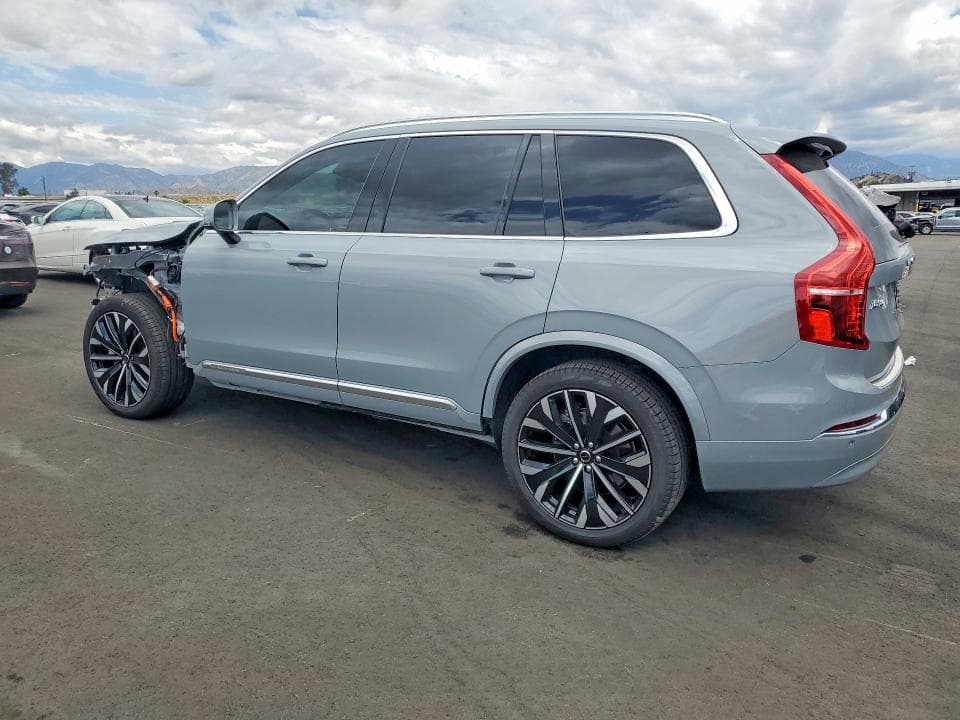2024 VOLVO XC90 CORE 2