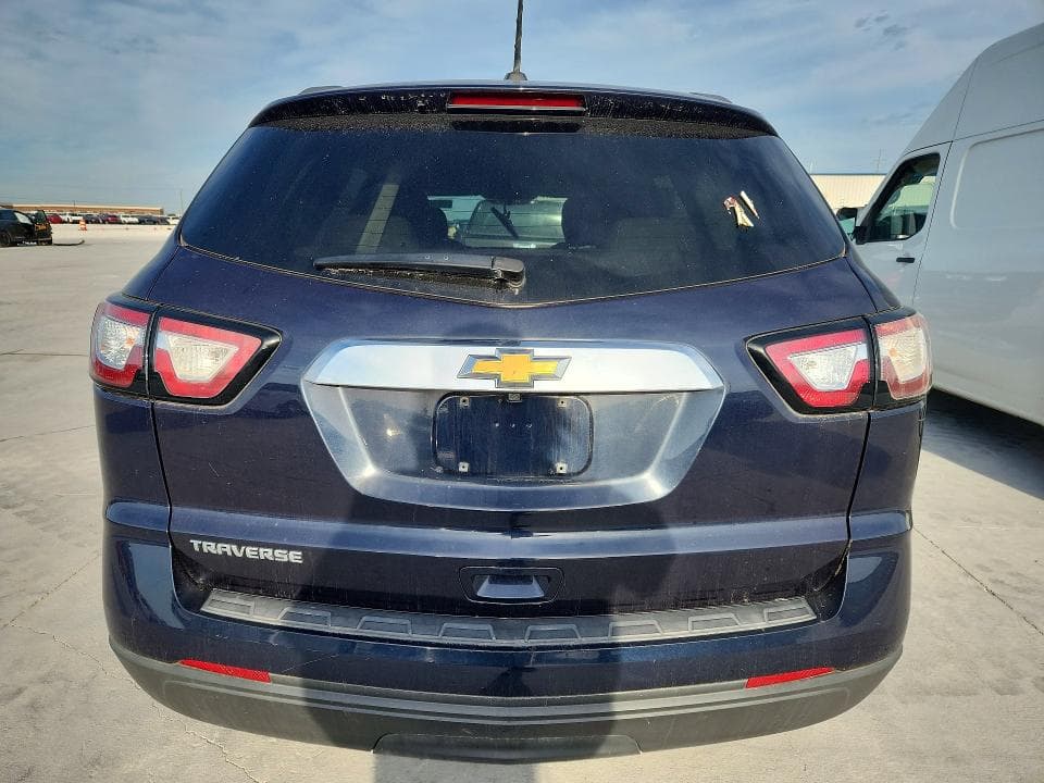 2017 CHEVROLET TRAVERSE LS 6