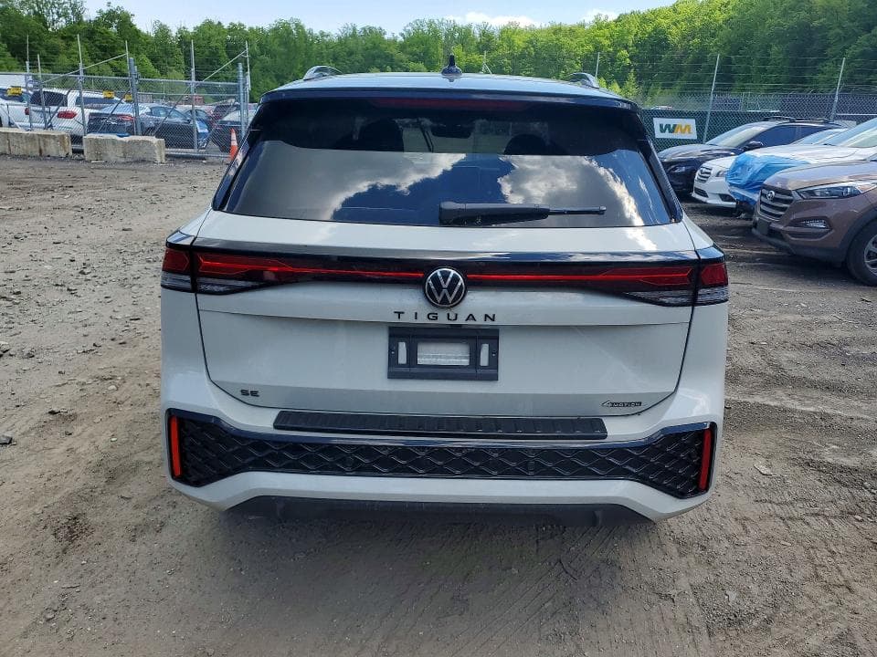 2026 VOLKSWAGEN TIGUAN SE R-LINE BLACK SE R-LINE BLACK 6