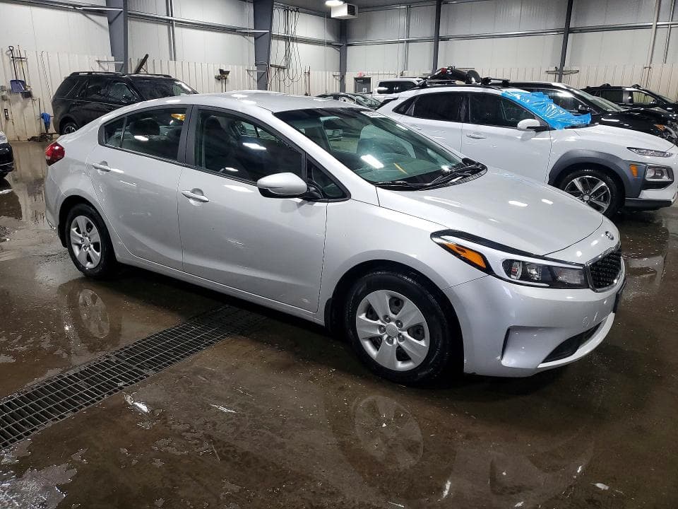 2017 KIA FORTE LX 4