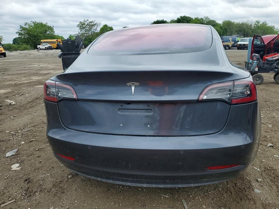 2018 TESLA MODEL 3 6