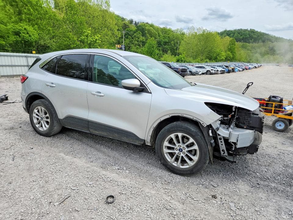 2020 FORD ESCAPE SE 4