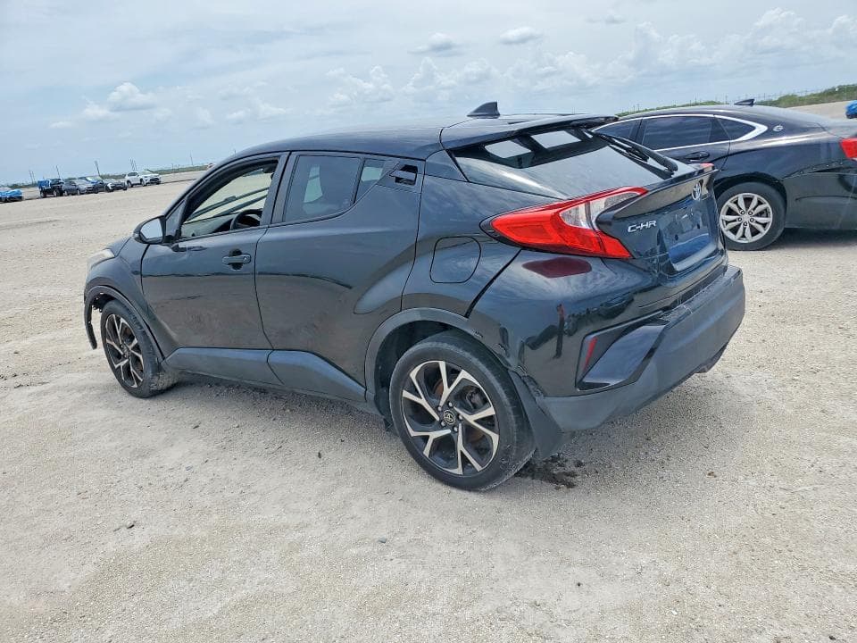 2018 TOYOTA C-HR XLE XLE 3