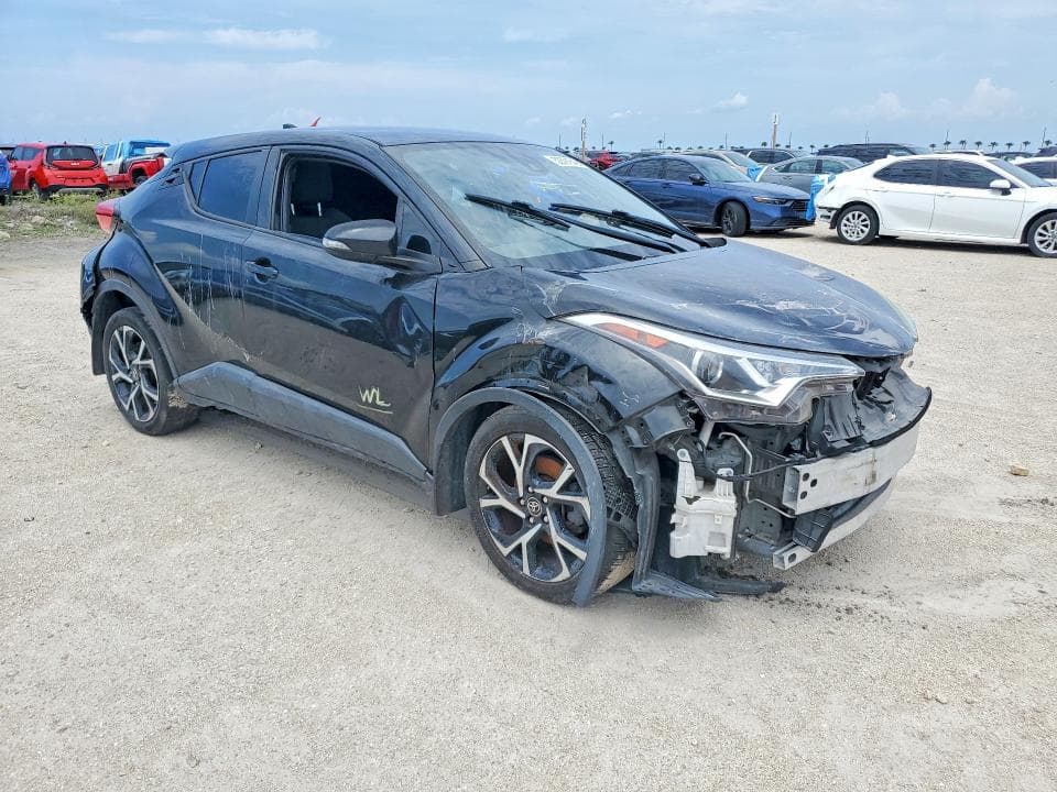2018 TOYOTA C-HR XLE XLE 5