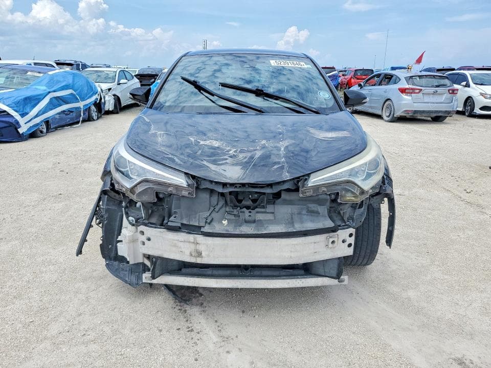 2018 TOYOTA C-HR XLE XLE 6