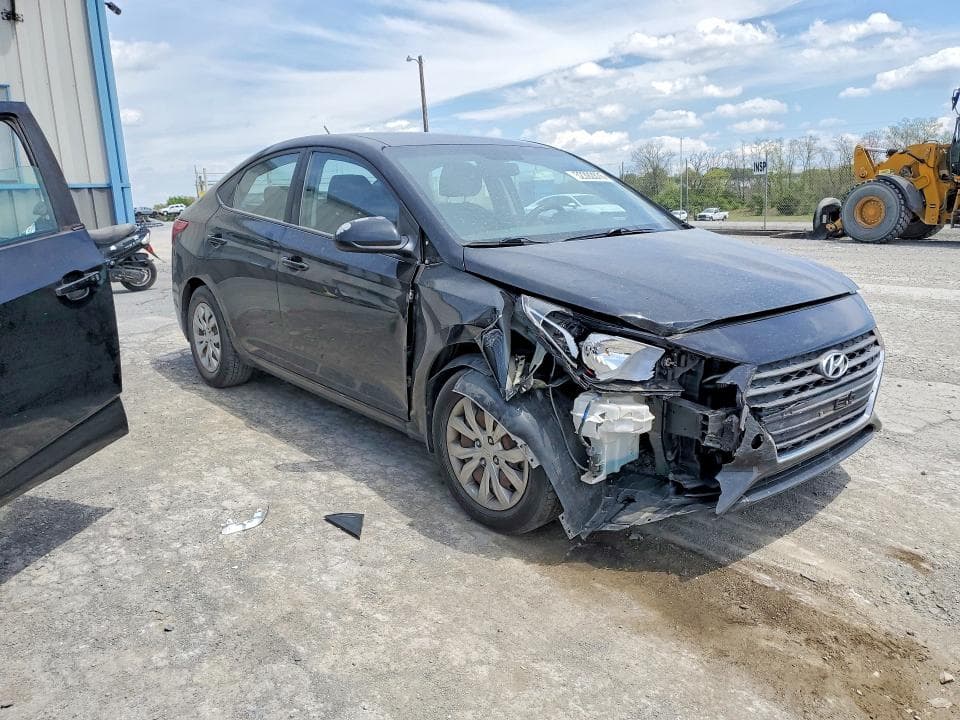 2018 HYUNDAI ACCENT SE SE 4