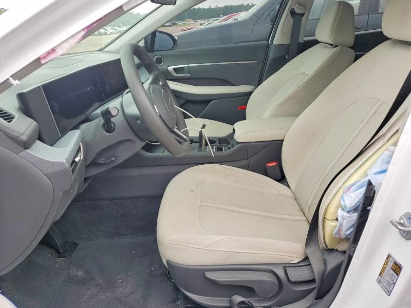 2025 HYUNDAI SONATA SE 7