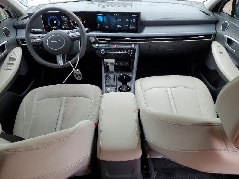 2025 HYUNDAI SONATA SE 8