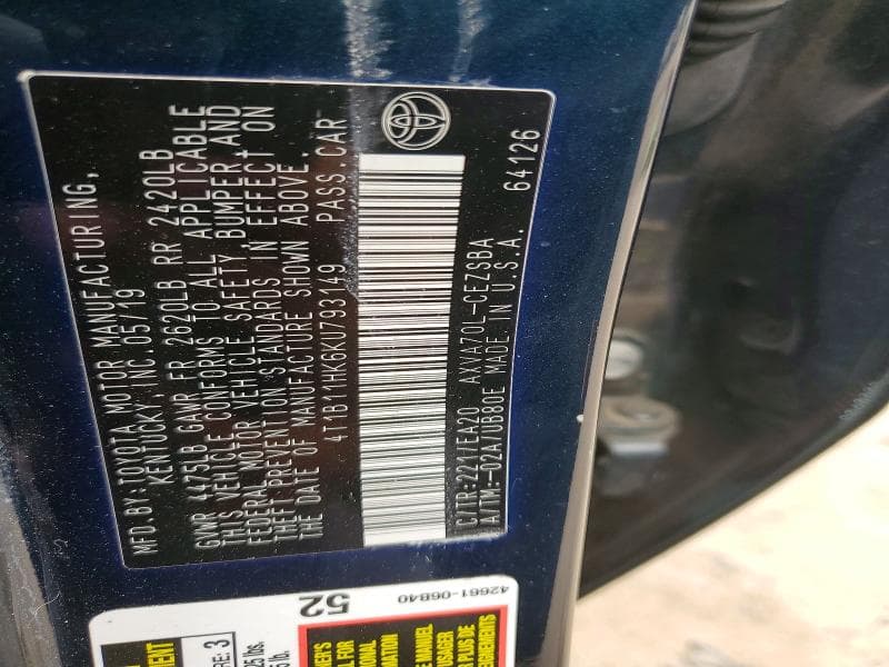 2019 TOYOTA CAMRY SE 13