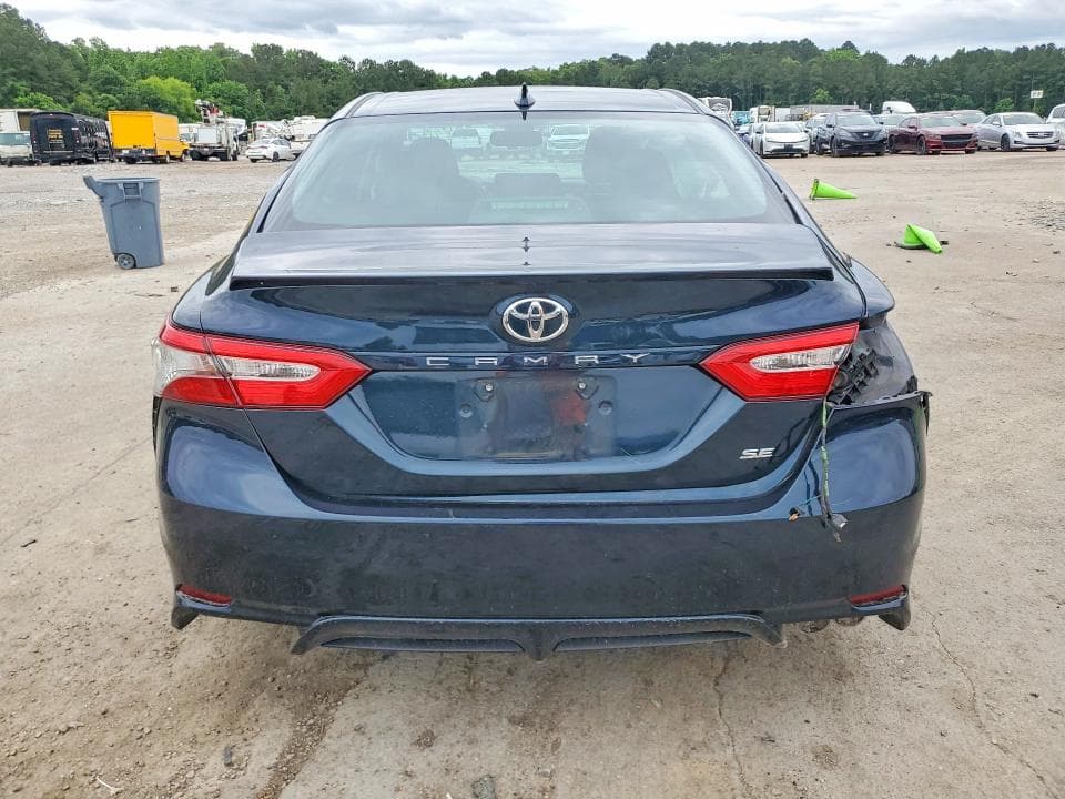 2019 TOYOTA CAMRY SE 6