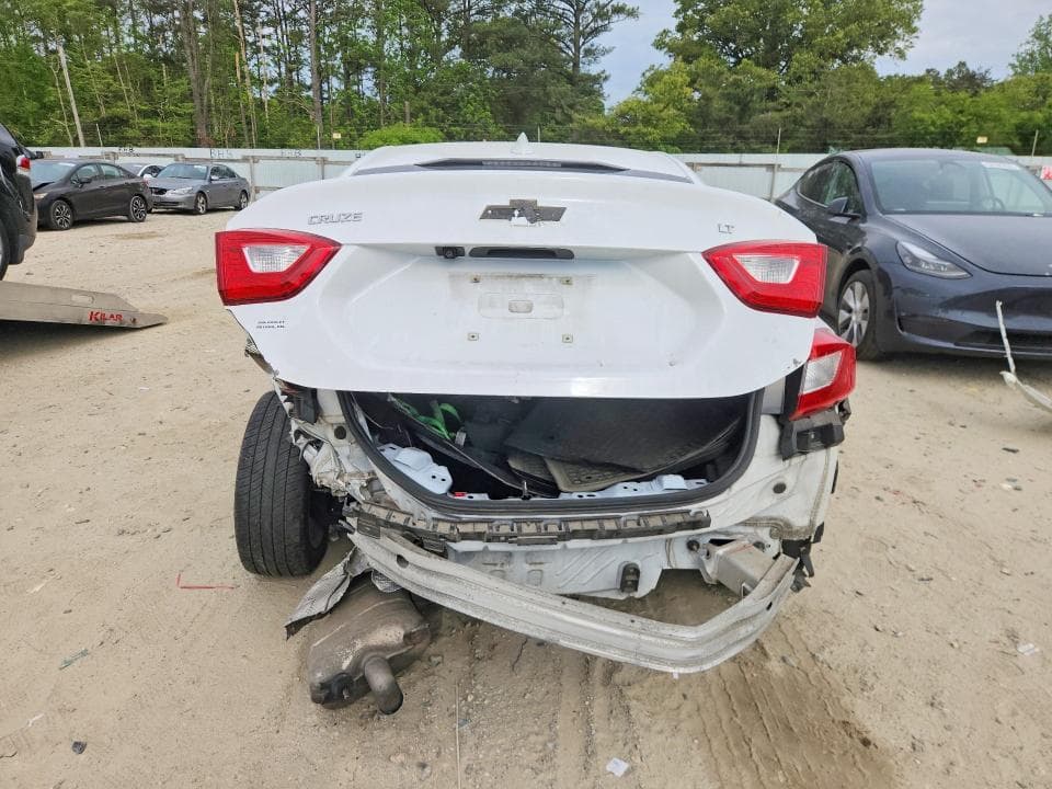 2018 CHEVROLET CRUZ 6