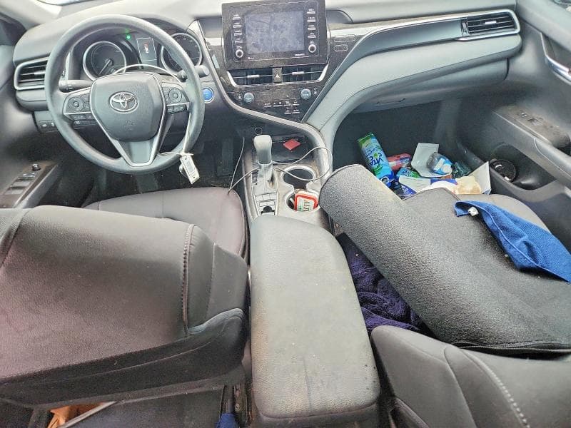2022 TOYOTA CAMRY LE LE 8