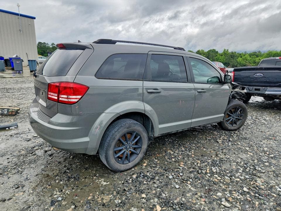 2020 DODGE JOURNEY SE 3