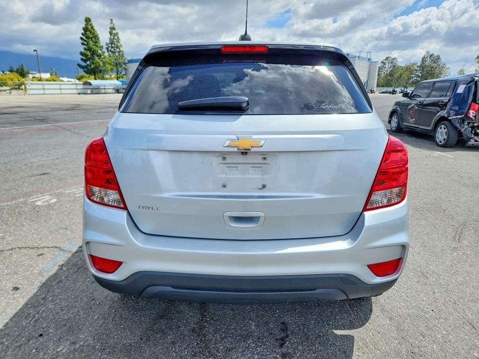 2020 CHEVROLET TRAX LS 6