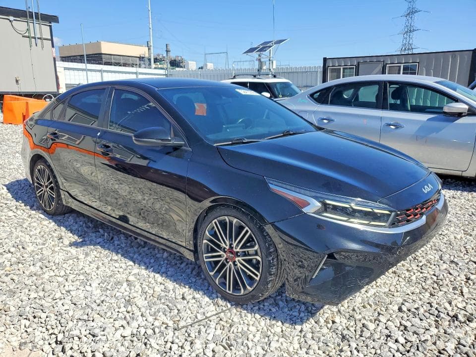 2023 KIA FORTE GT 4