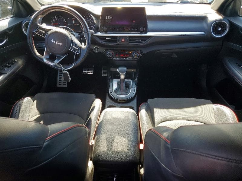 2023 KIA FORTE GT 8